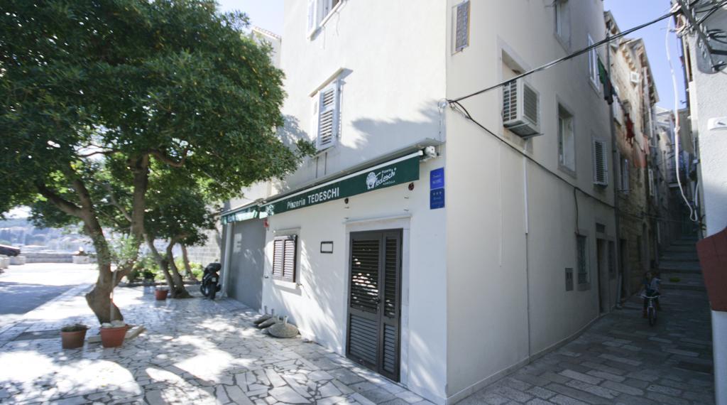 Apartments Tedeschi Korcula Town Exterior photo